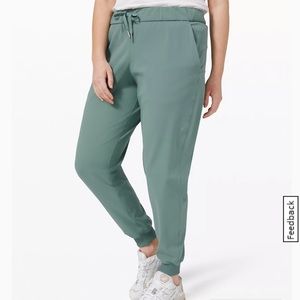 Lululemon On the Fly Jogger